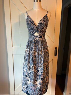 Boho Coastal Angie Twist frontMidi Dress in Navy and Cream Paisley